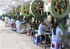 金属接头冲压设备